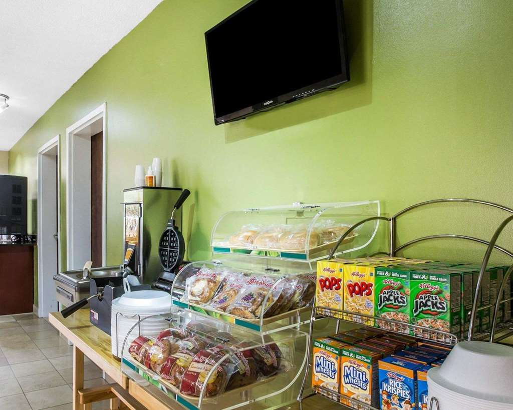Suburban Studios Augusta Restaurant photo